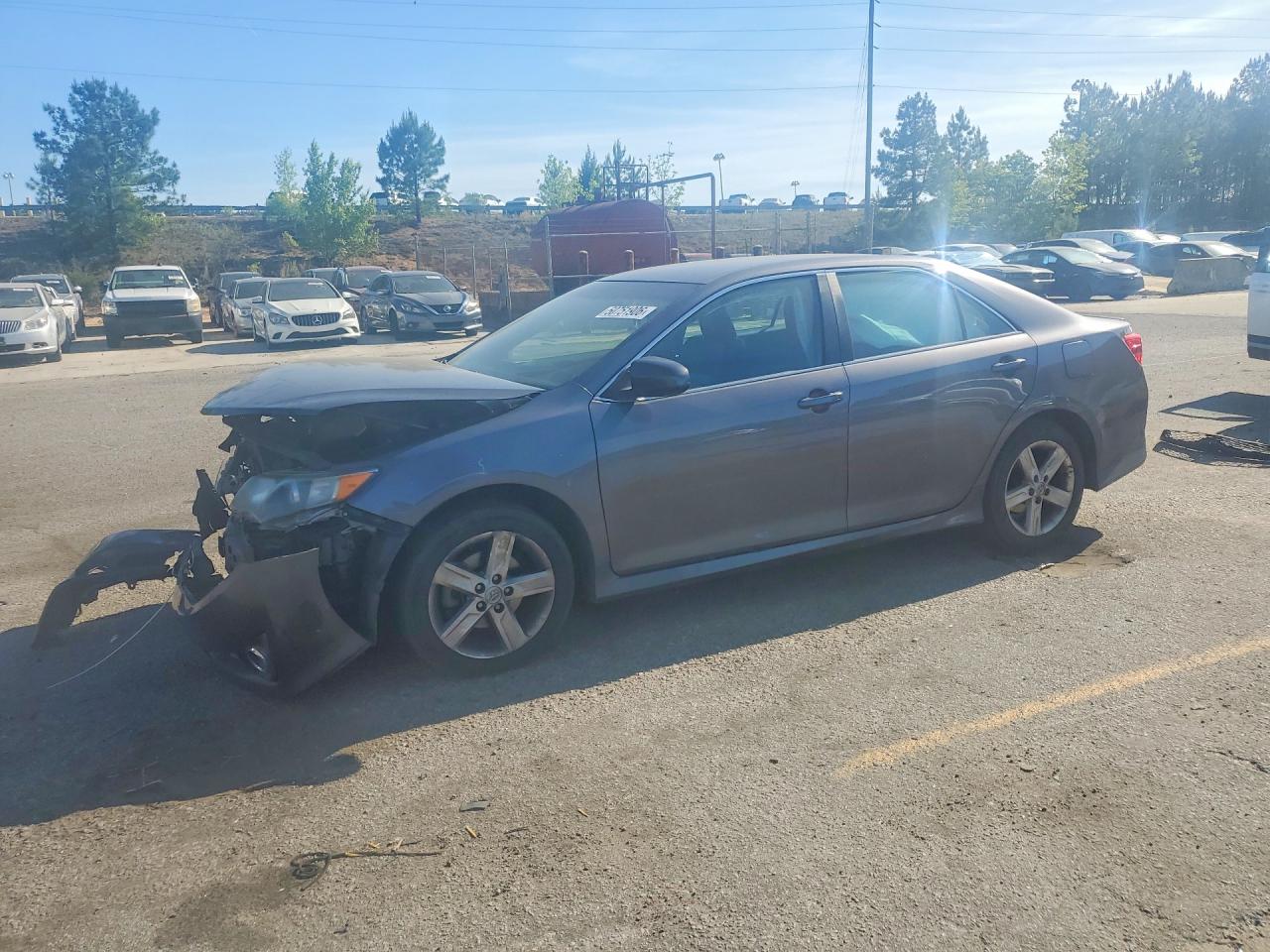 2014 TOYOTA CAMRY