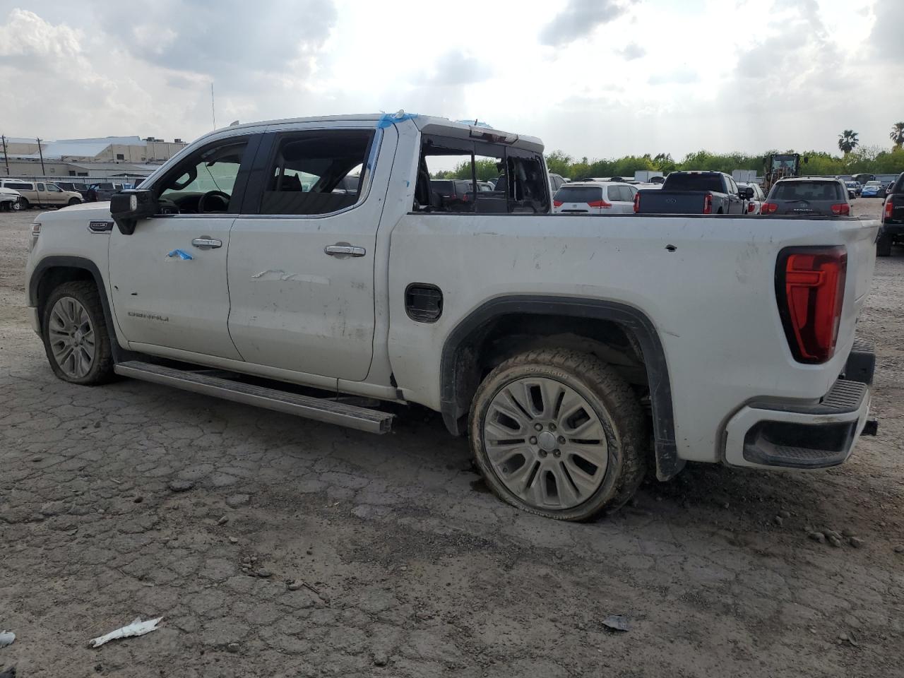 2021 GMC SIERRA K1500 DENALI photo 3