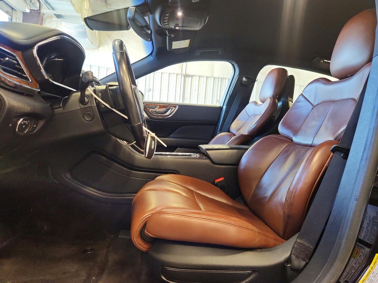 2017 LINCOLN CONTINENTAL RESERVE photo 19