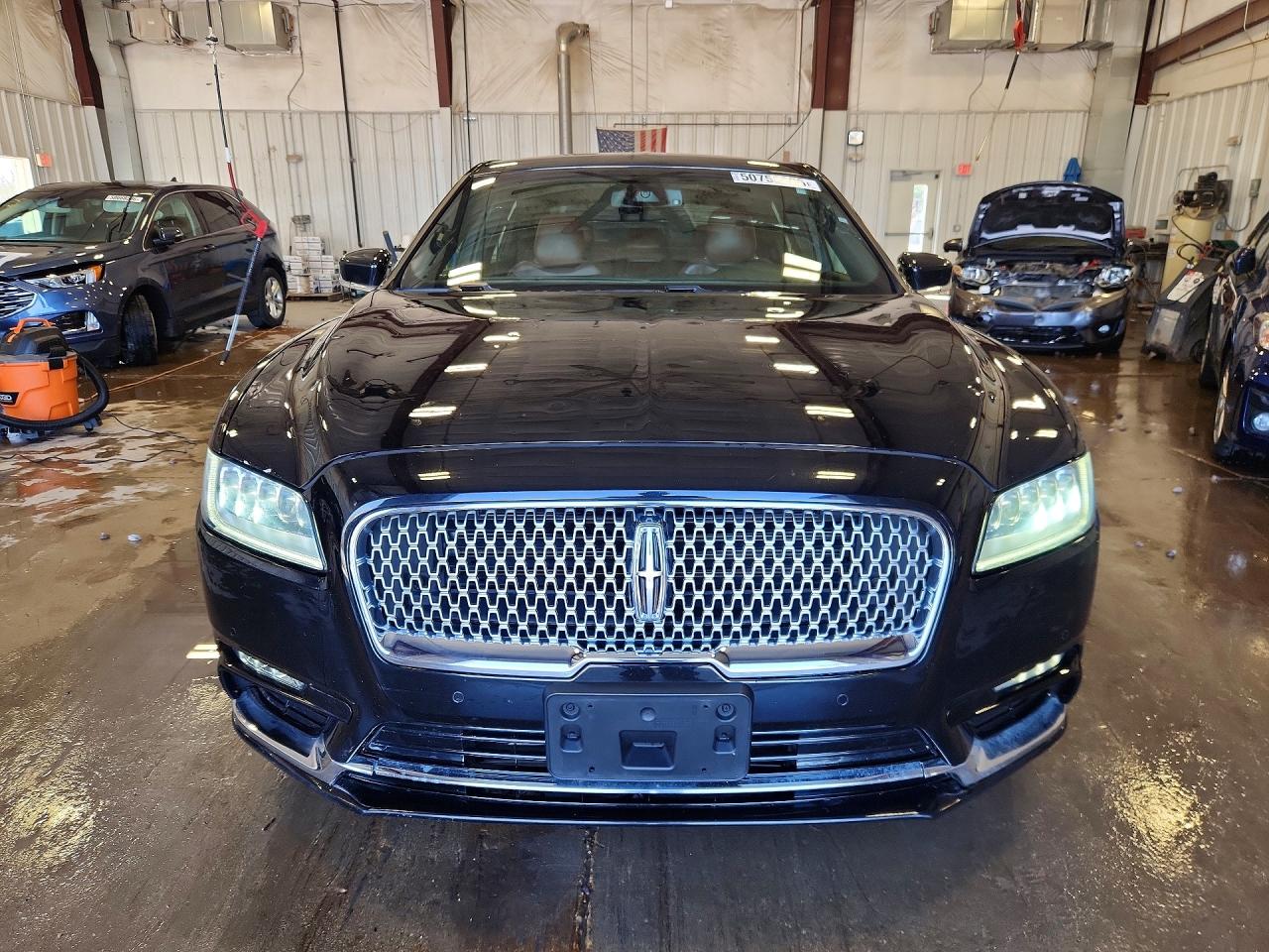 2017 LINCOLN CONTINENTAL RESERVE photo 13