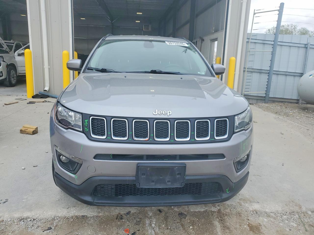 2019 JEEP COMPASS photo 9