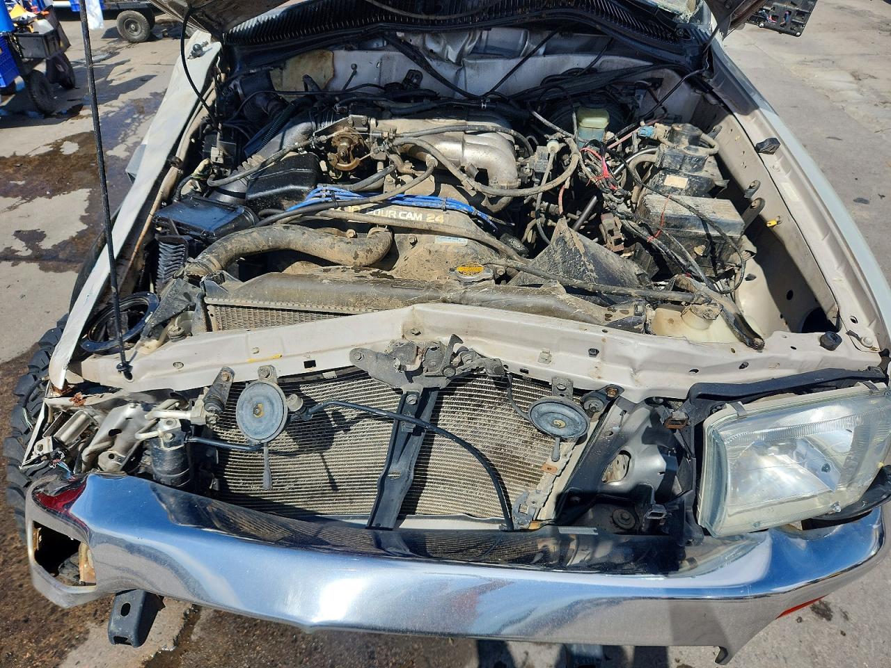1997 TOYOTA 4RUNNER SR5 photo 11