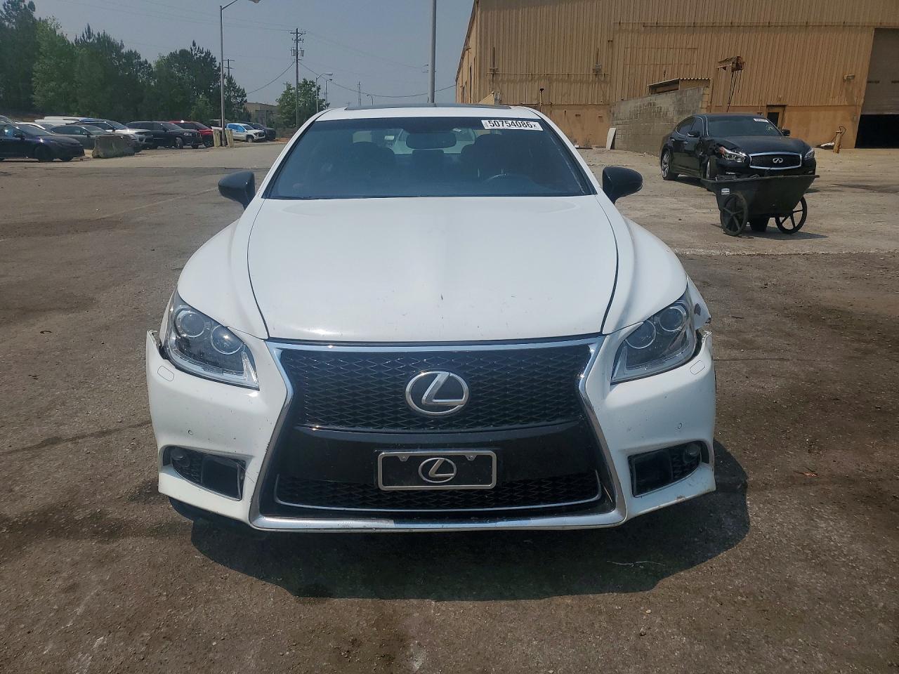 2015 LEXUS LS 460 photo 9