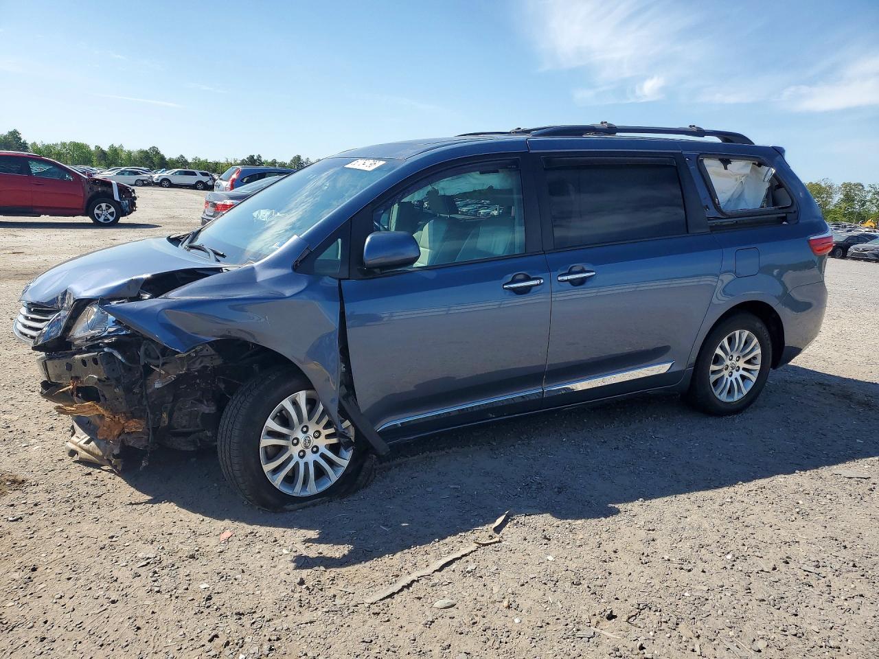 2016 TOYOTA SIENNA