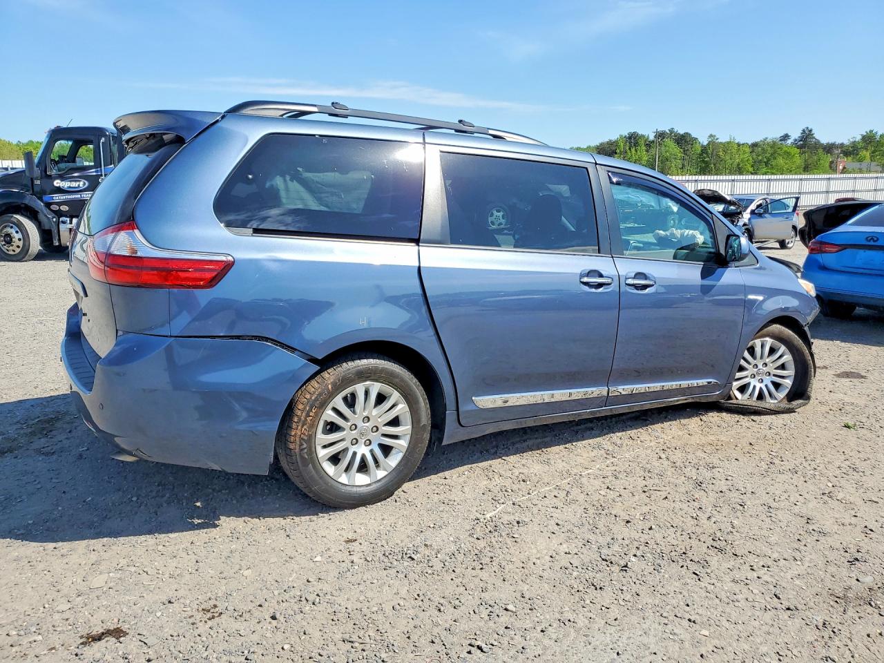 2016 TOYOTA SIENNA XLE 8-PASSENGER photo 5