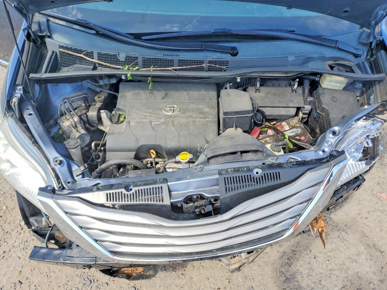 2016 TOYOTA SIENNA XLE 8-PASSENGER photo 23