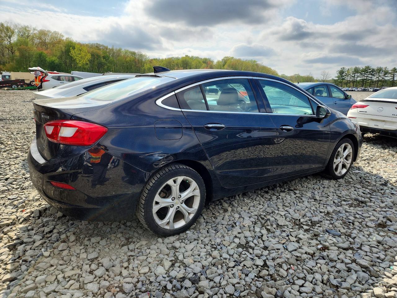 2017 CHEVROLET CRUZE PREMIER photo 5