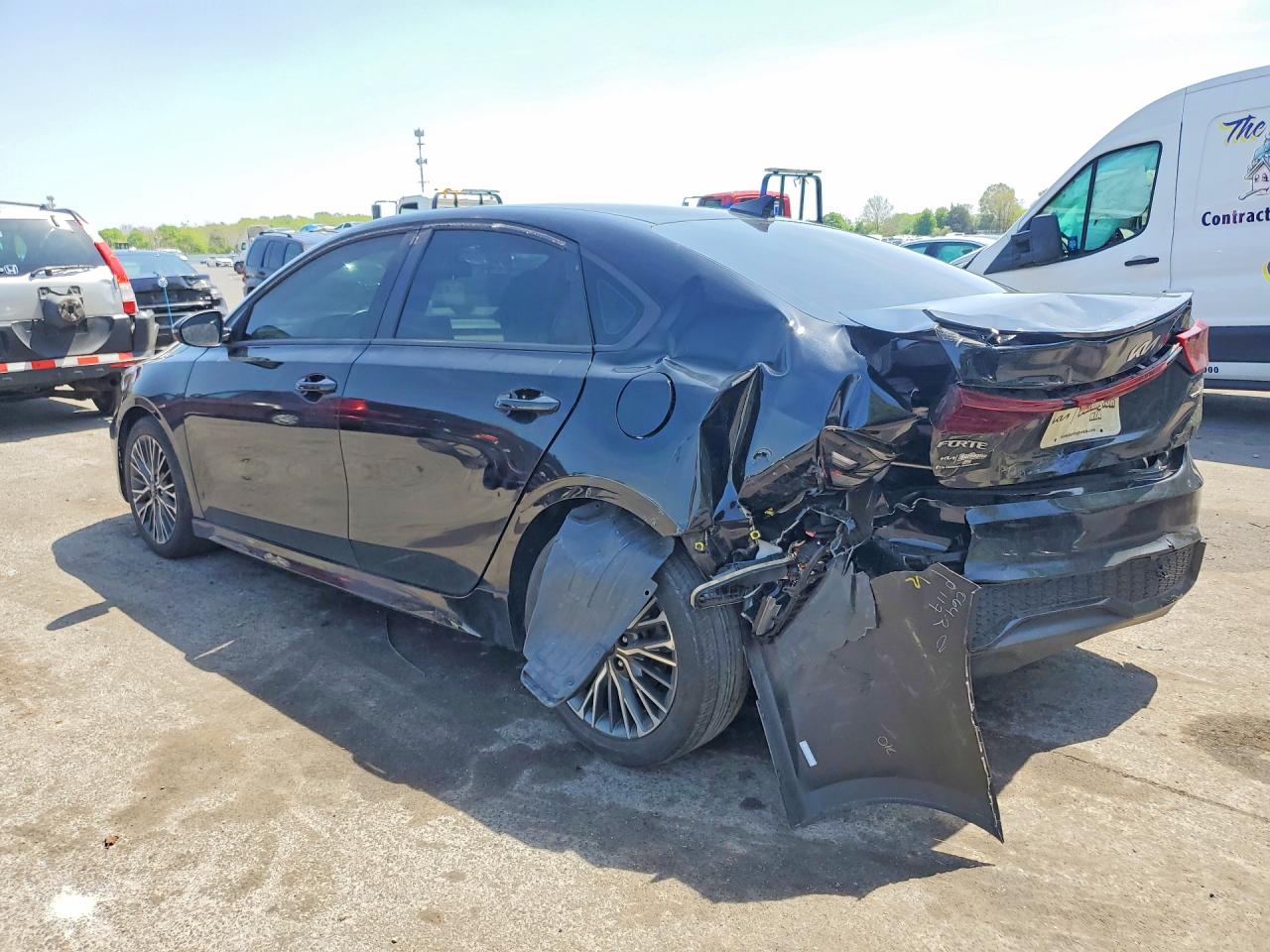 2024 KIA FORTE GT LINE photo 4