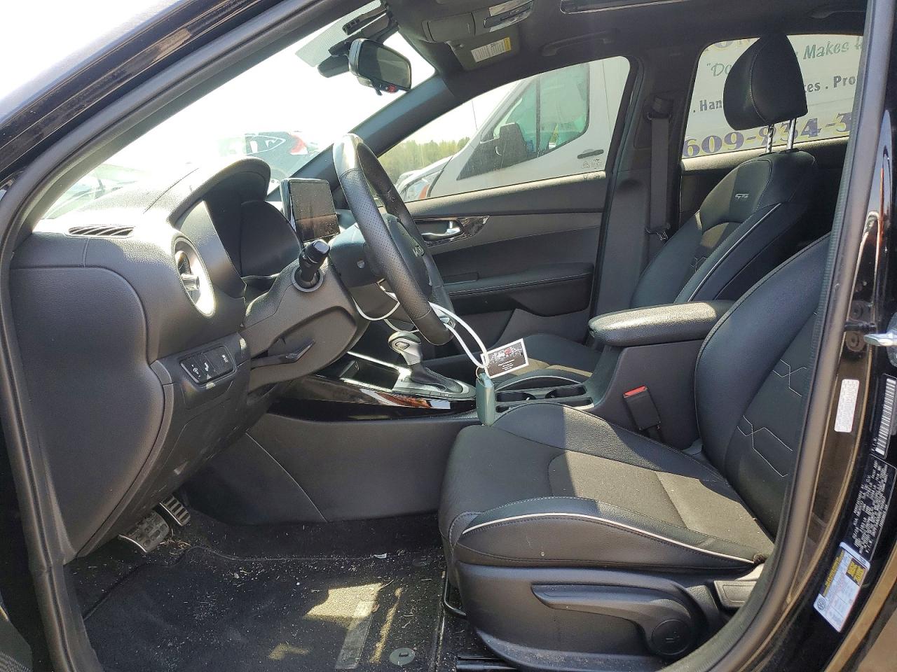 2024 KIA FORTE GT LINE photo 19