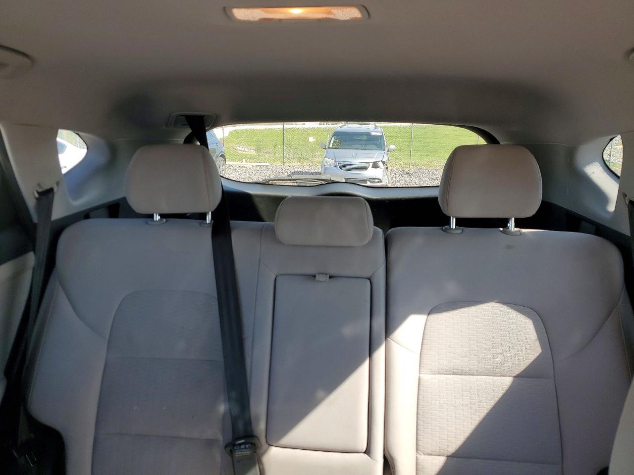 2019 HYUNDAI TUCSON SE photo 19