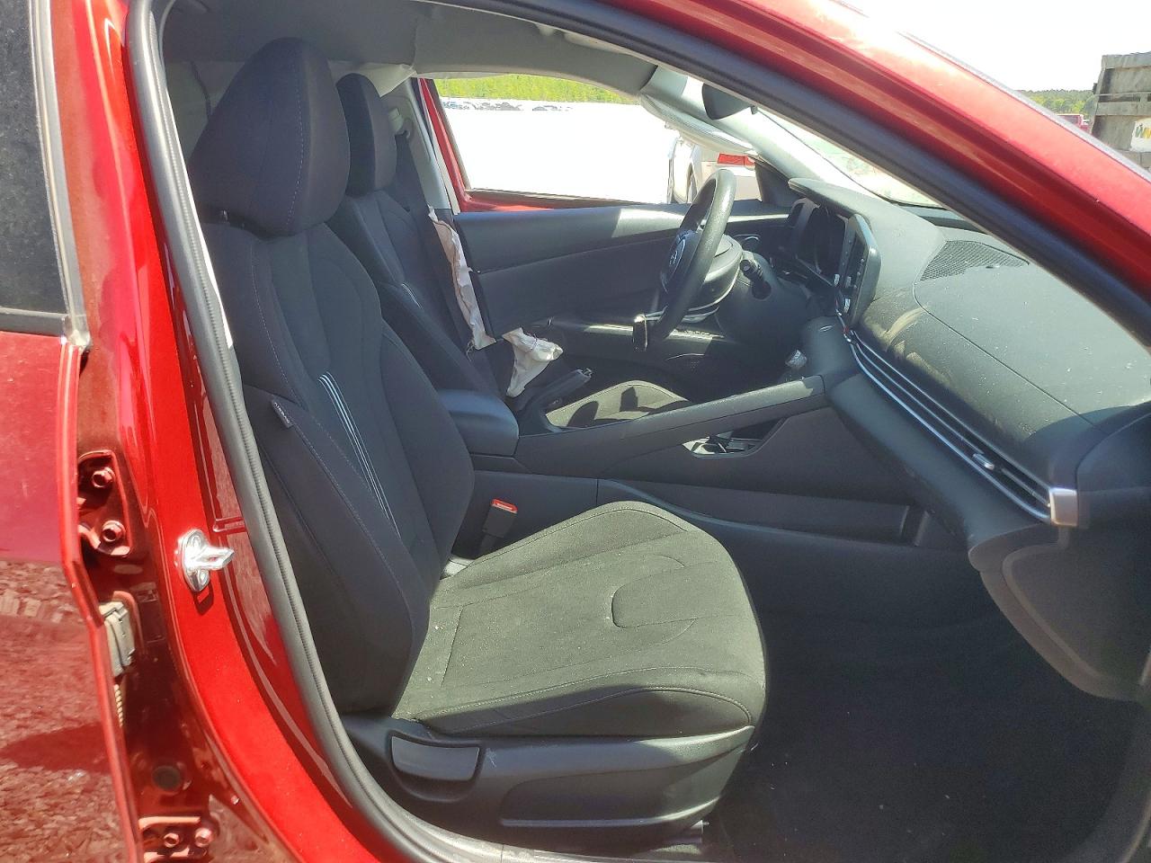 2023 HYUNDAI ELANTRA SEL photo 13