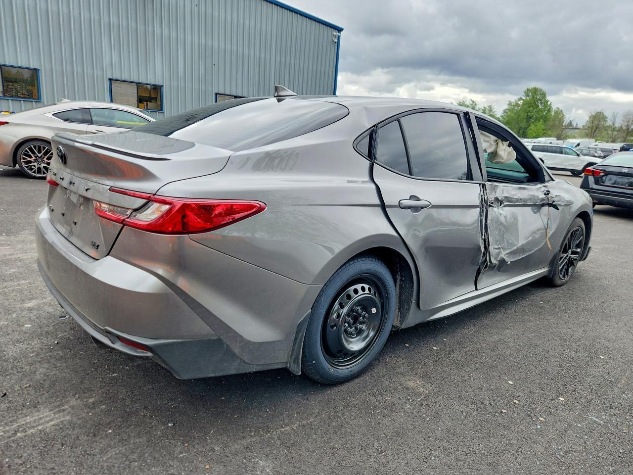 2026 TOYOTA CAMRY SE photo 7