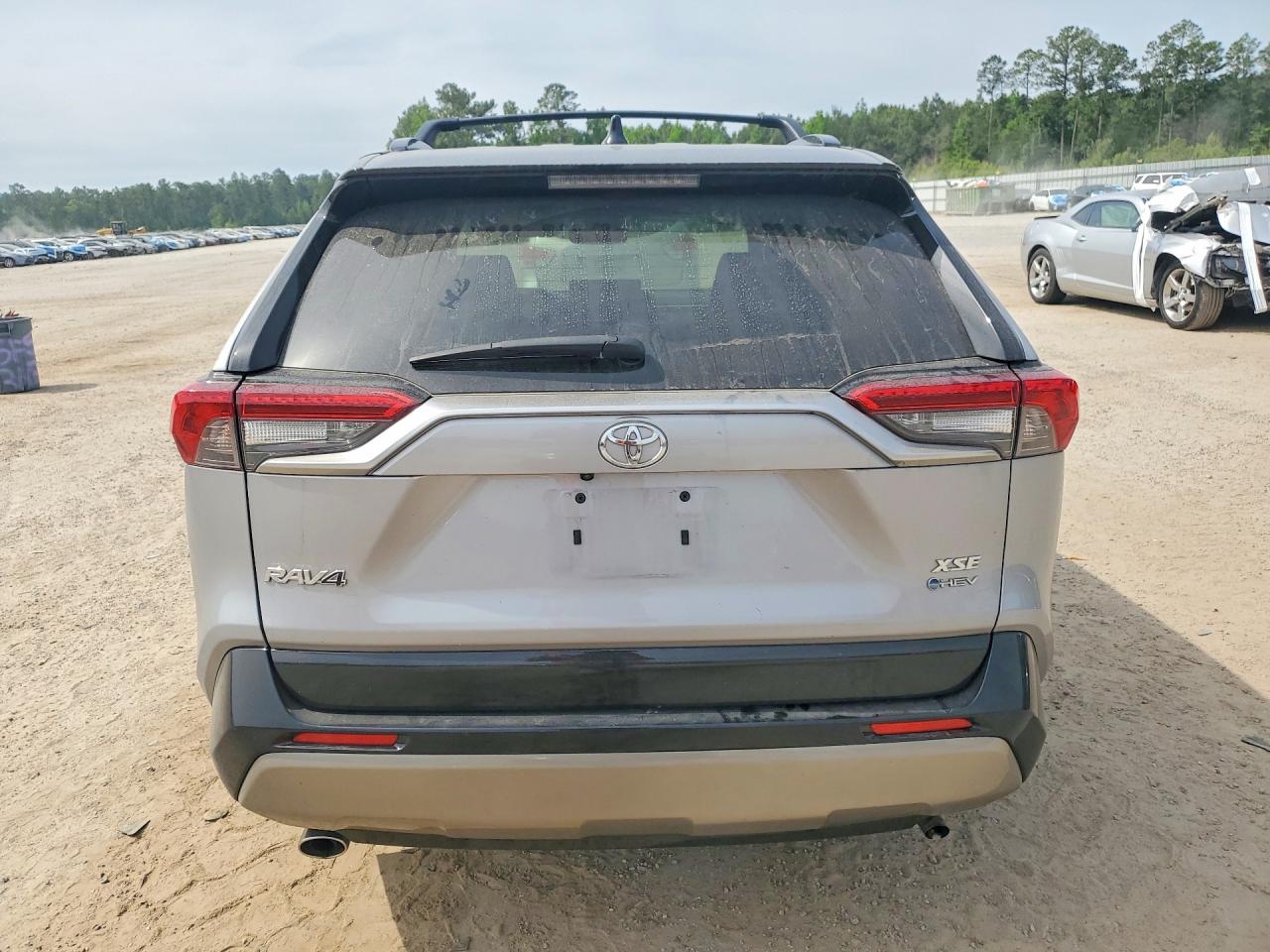 2025 TOYOTA RAV4 XSE photo 11