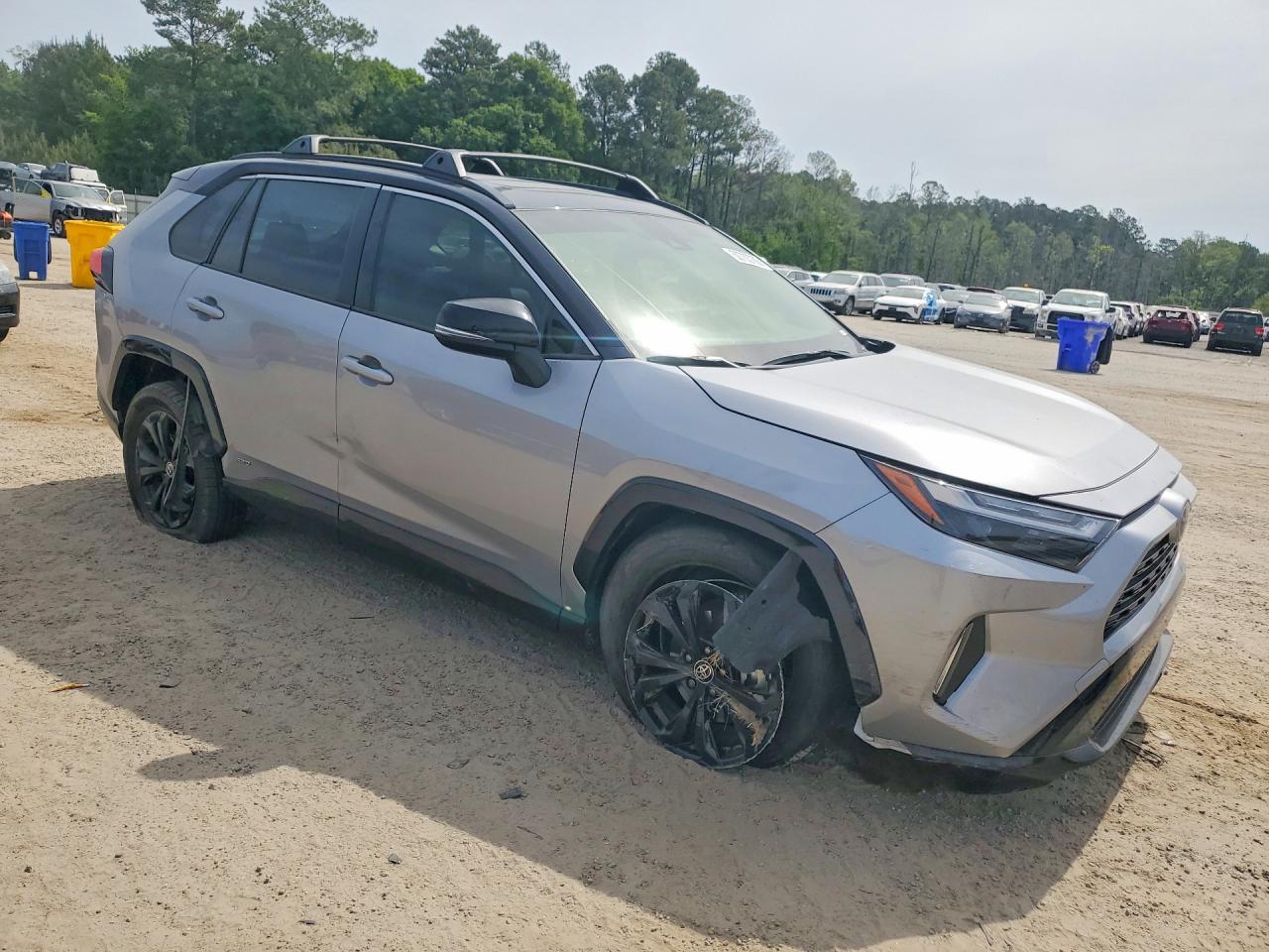 2025 TOYOTA RAV4 XSE photo 7