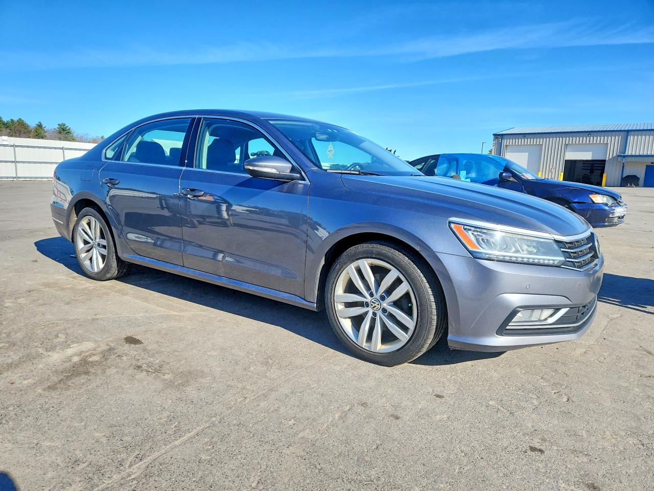 2018 VOLKSWAGEN PASSAT SE photo 7
