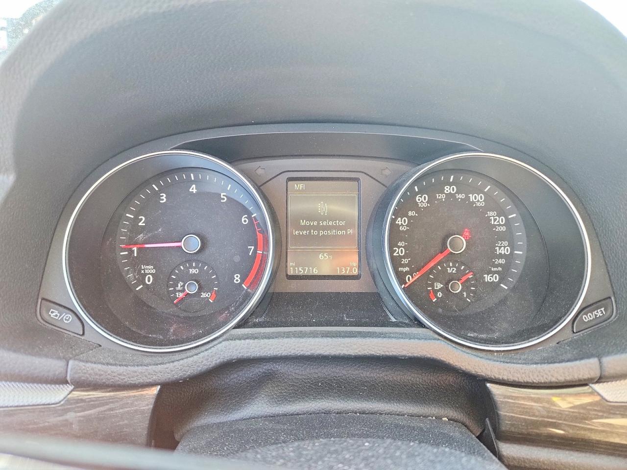 2018 VOLKSWAGEN PASSAT SE photo 17