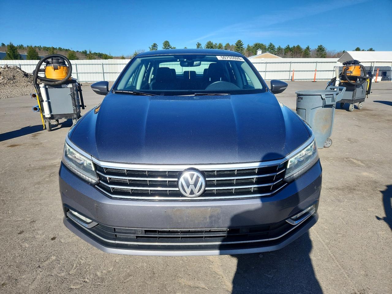 2018 VOLKSWAGEN PASSAT SE photo 9