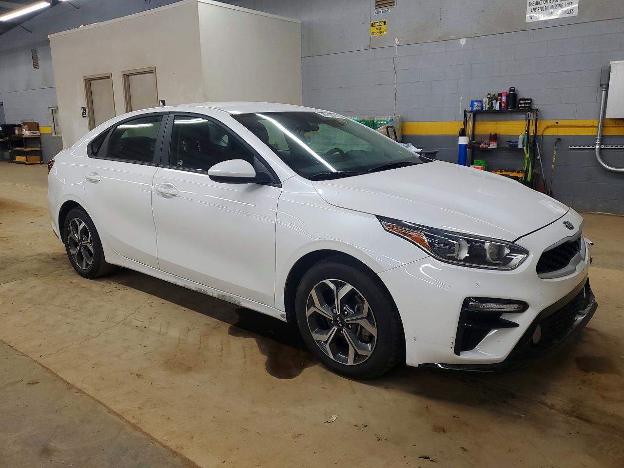 2021 KIA FORTE LXS photo 4