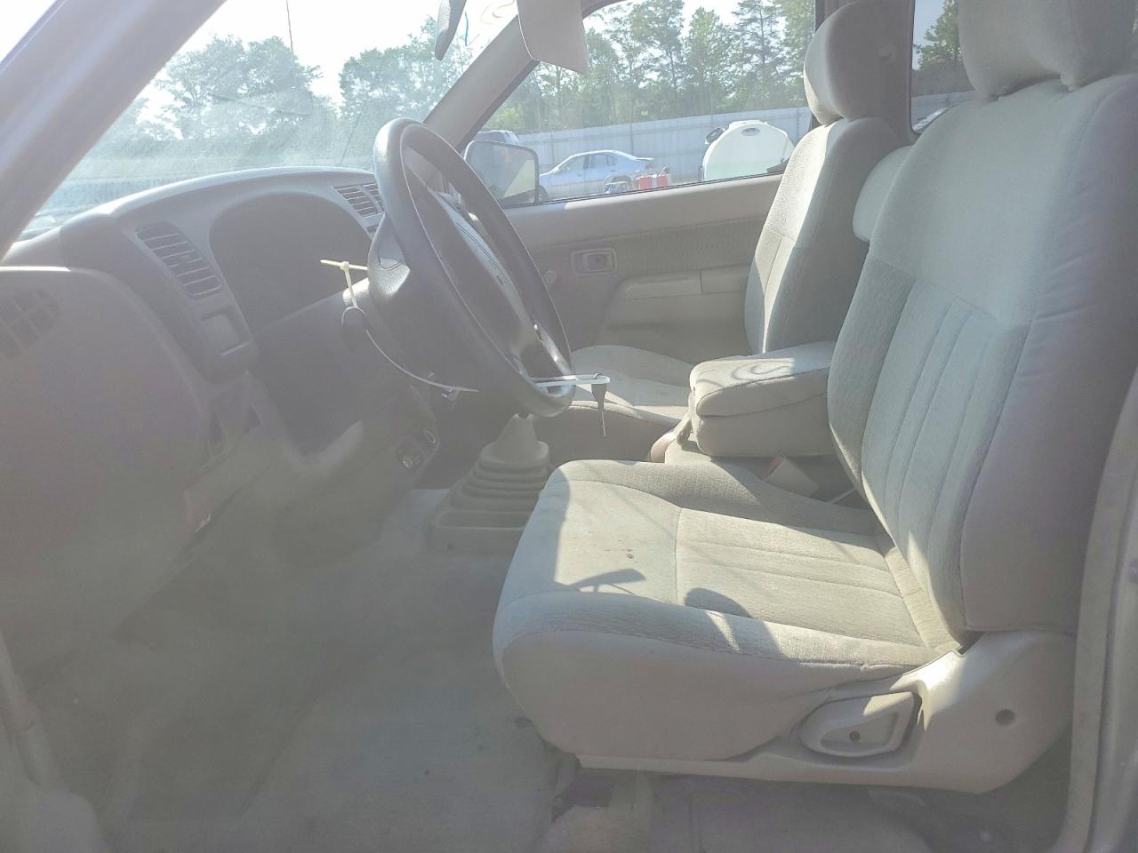 2000 NISSAN FRONTIER KING CAB XE photo 13