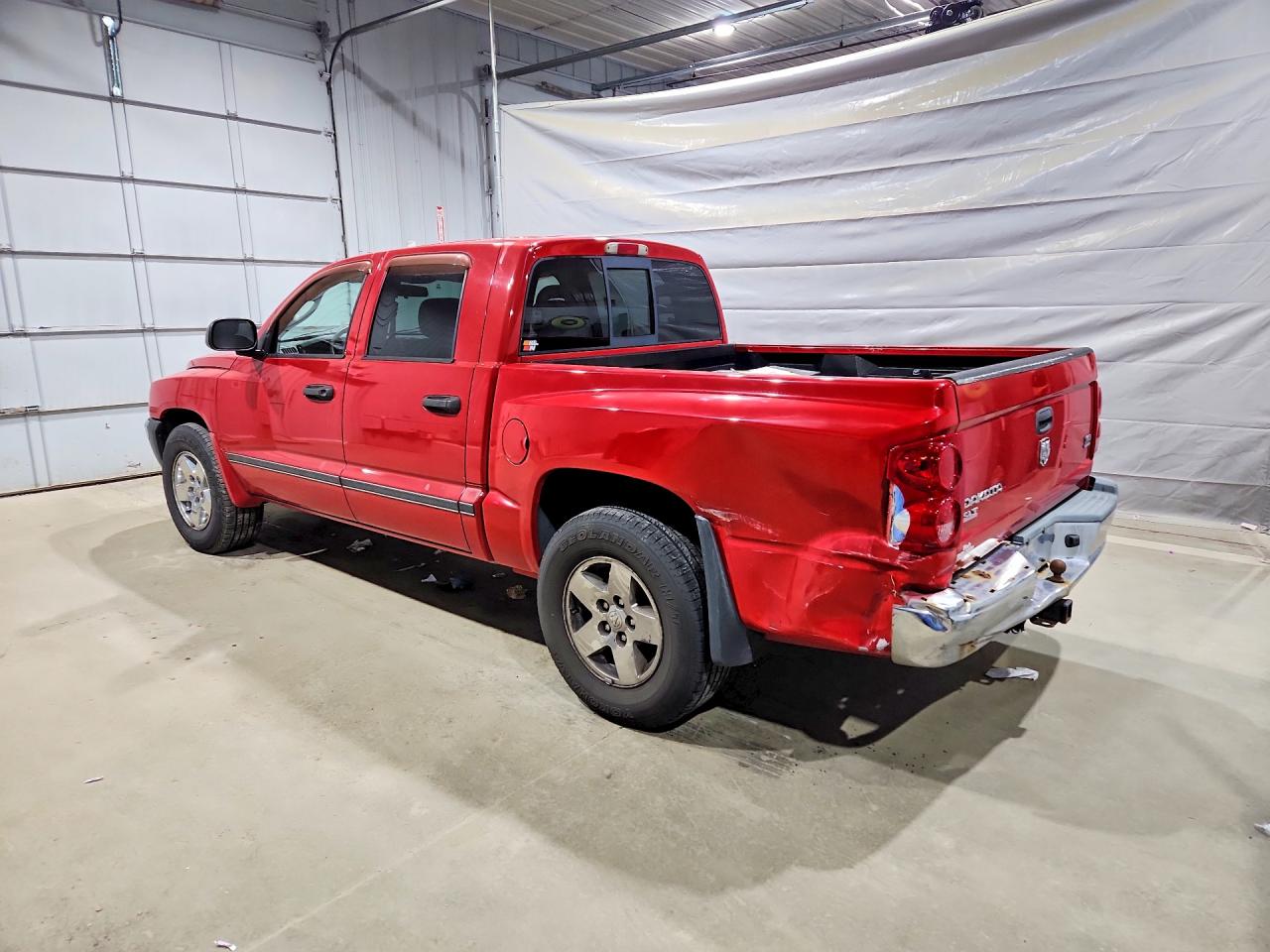 2005 DODGE DAKOTA QUAD SLT photo 3