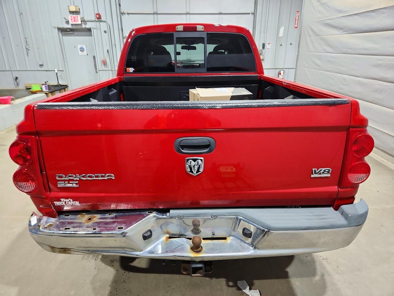 2005 DODGE DAKOTA QUAD SLT photo 11