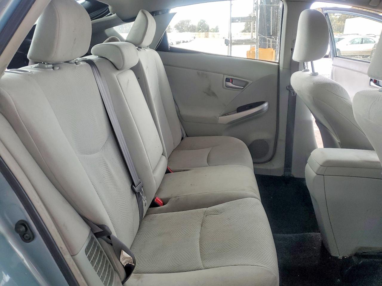 2014 TOYOTA PRIUS THREE photo 19
