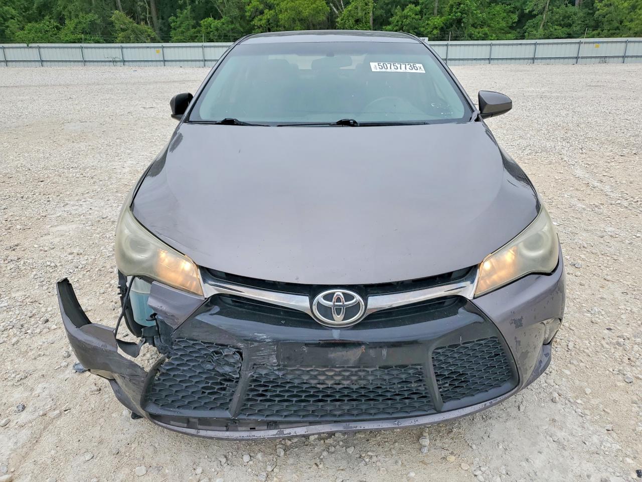 2017 TOYOTA CAMRY SE photo 9