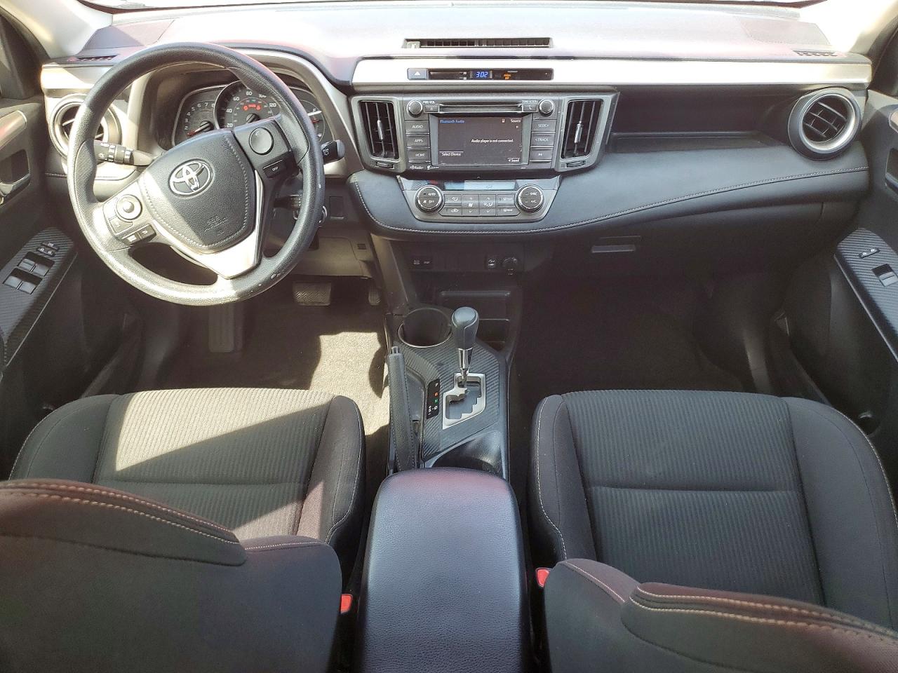 2015 TOYOTA RAV4 XLE photo 15