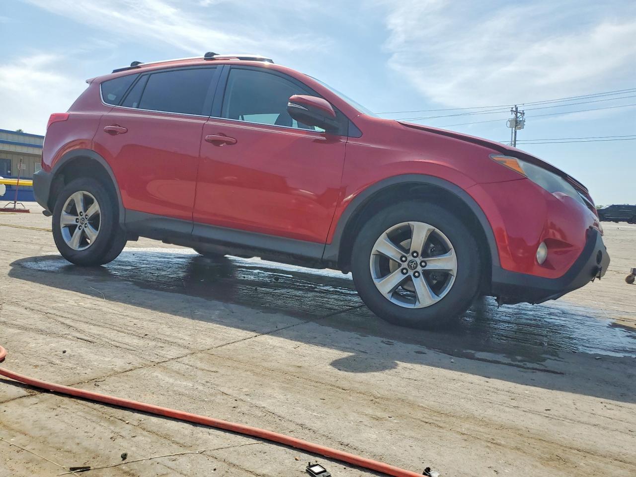 2015 TOYOTA RAV4 XLE photo 7
