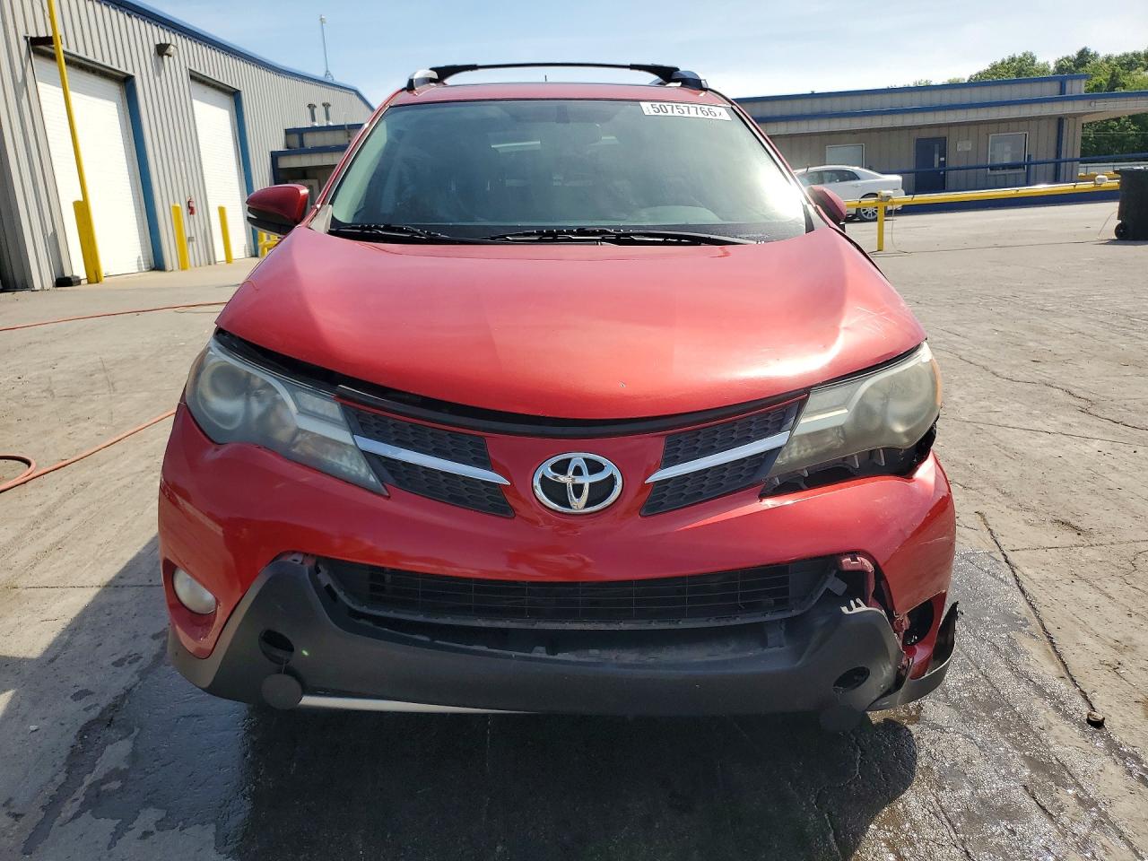 2015 TOYOTA RAV4 XLE photo 9