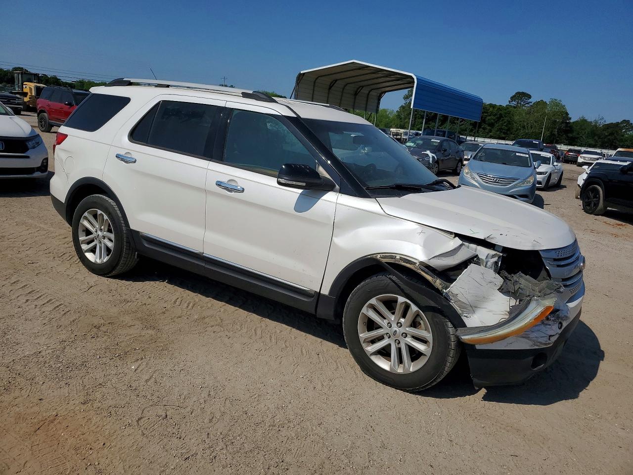 2015 FORD EXPLORER XLT photo 10