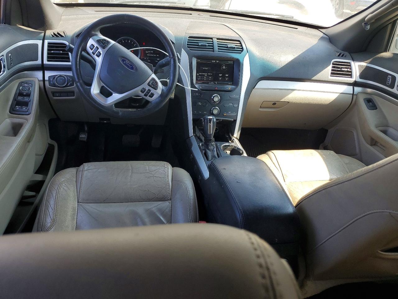 2015 FORD EXPLORER XLT photo 22
