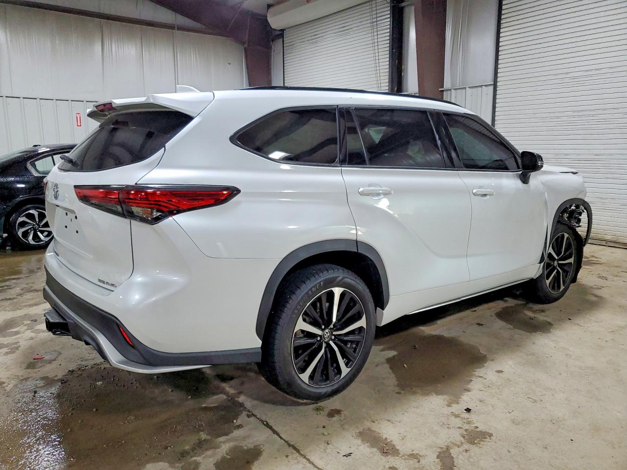 2022 TOYOTA HIGHLANDER XSE photo 7
