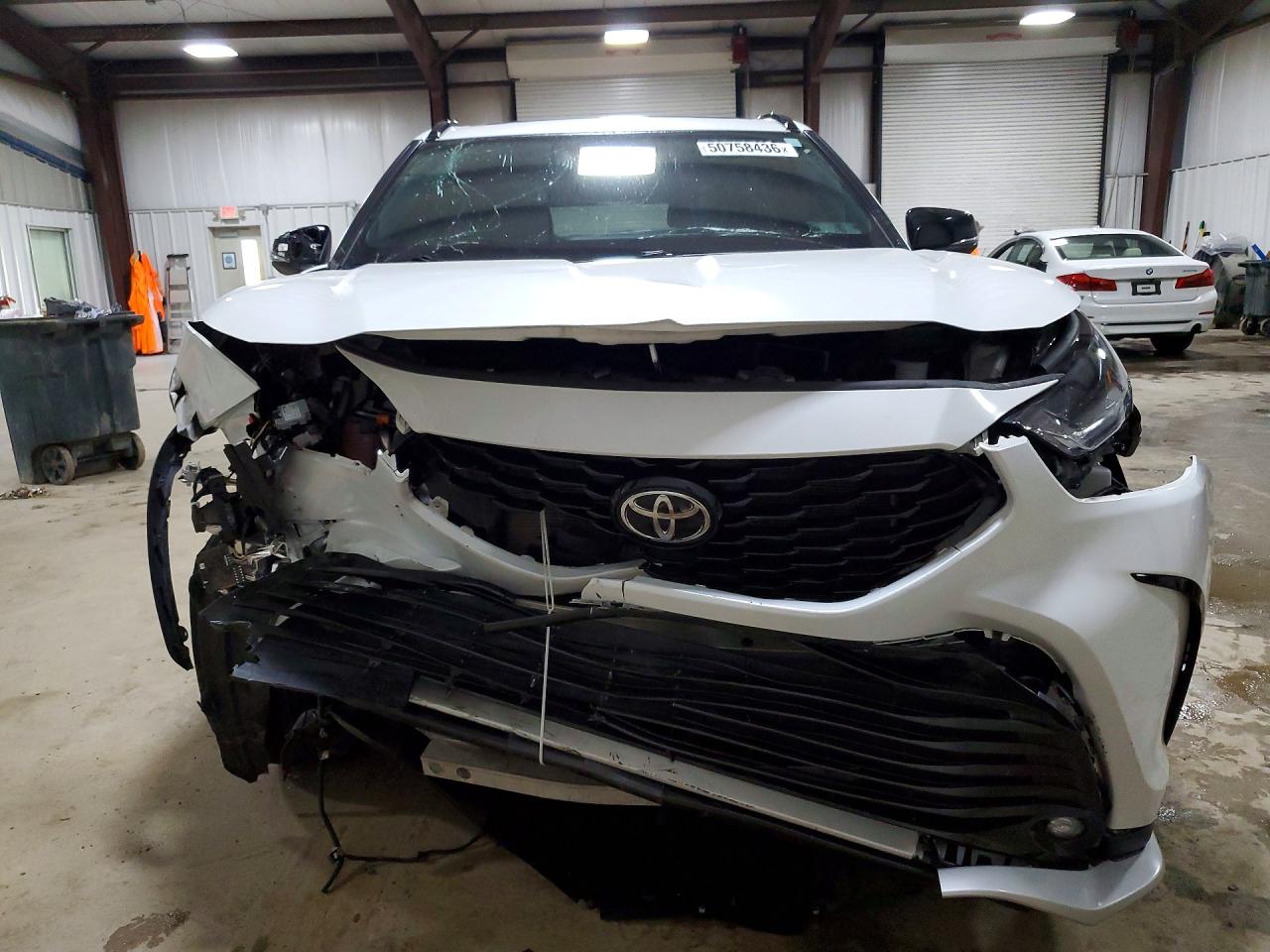 2022 TOYOTA HIGHLANDER XSE photo 13