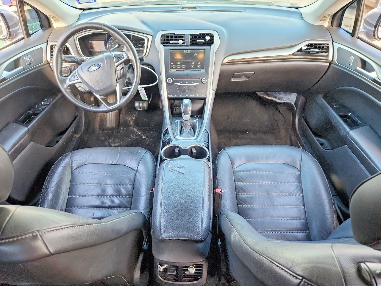 2014 FORD FUSION SE photo 15