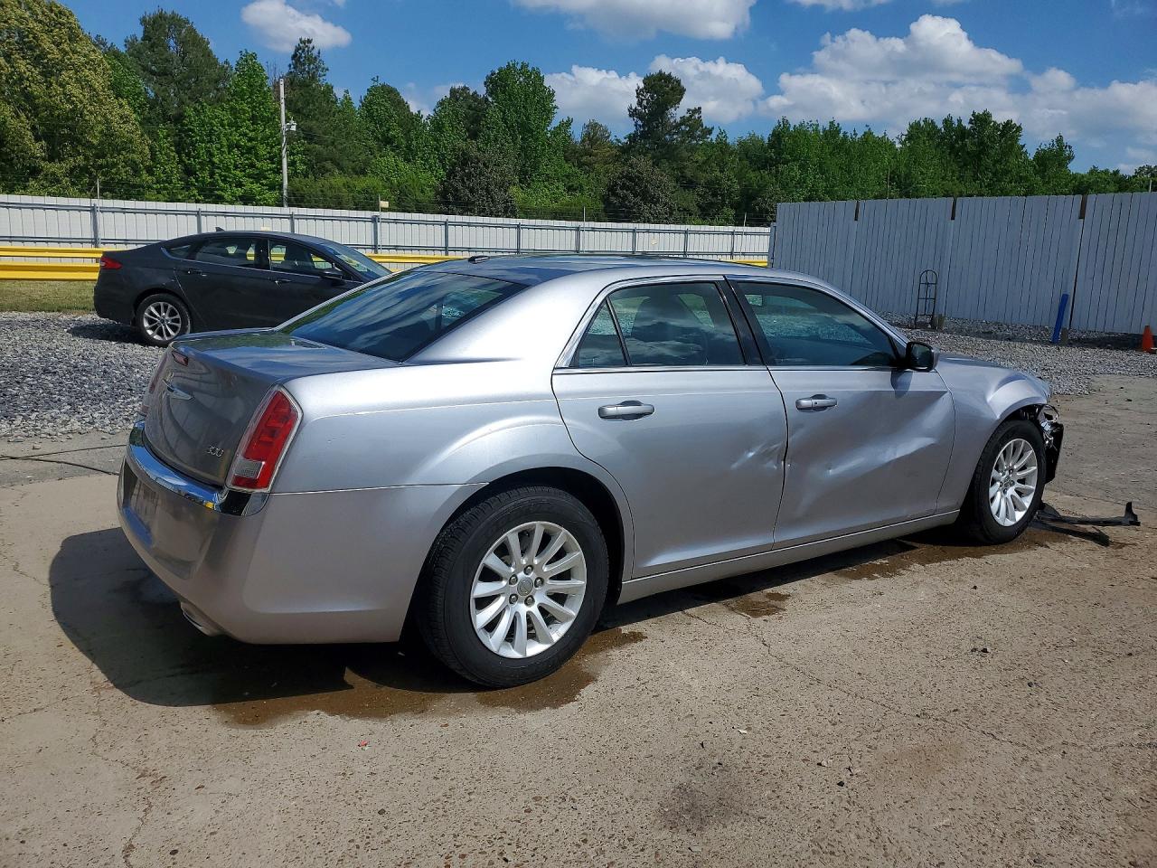 2014 CHRYSLER 300 photo 3