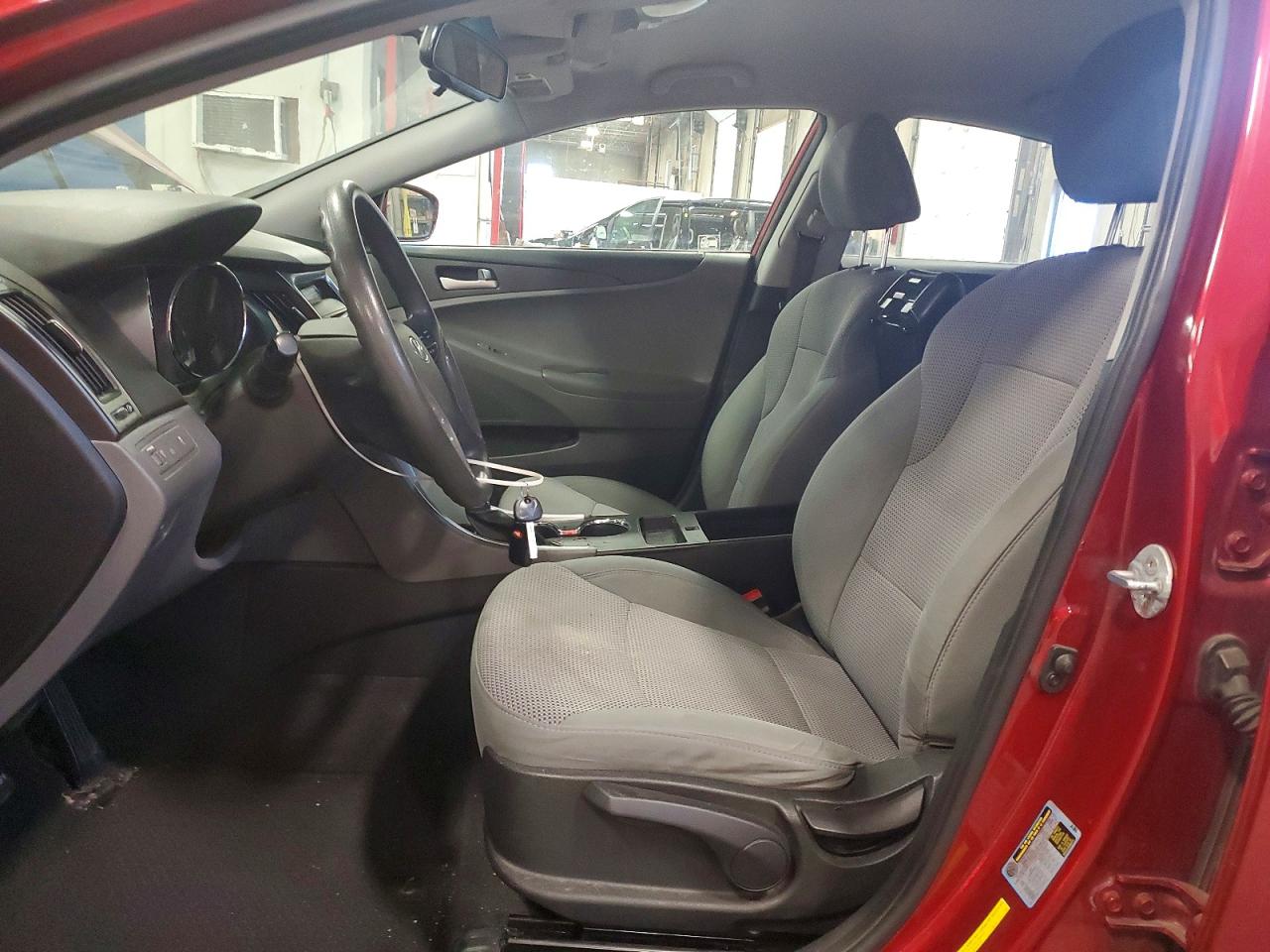 2014 HYUNDAI SONATA GLS photo 7
