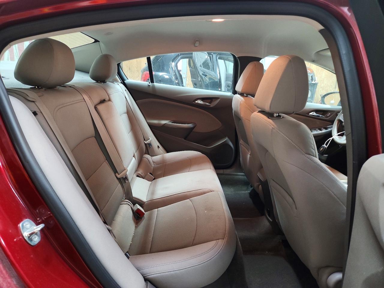 2017 CHEVROLET CRUZE LT photo 19