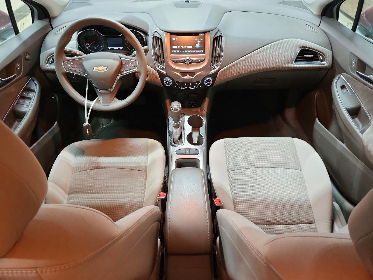 2017 CHEVROLET CRUZE LT photo 15