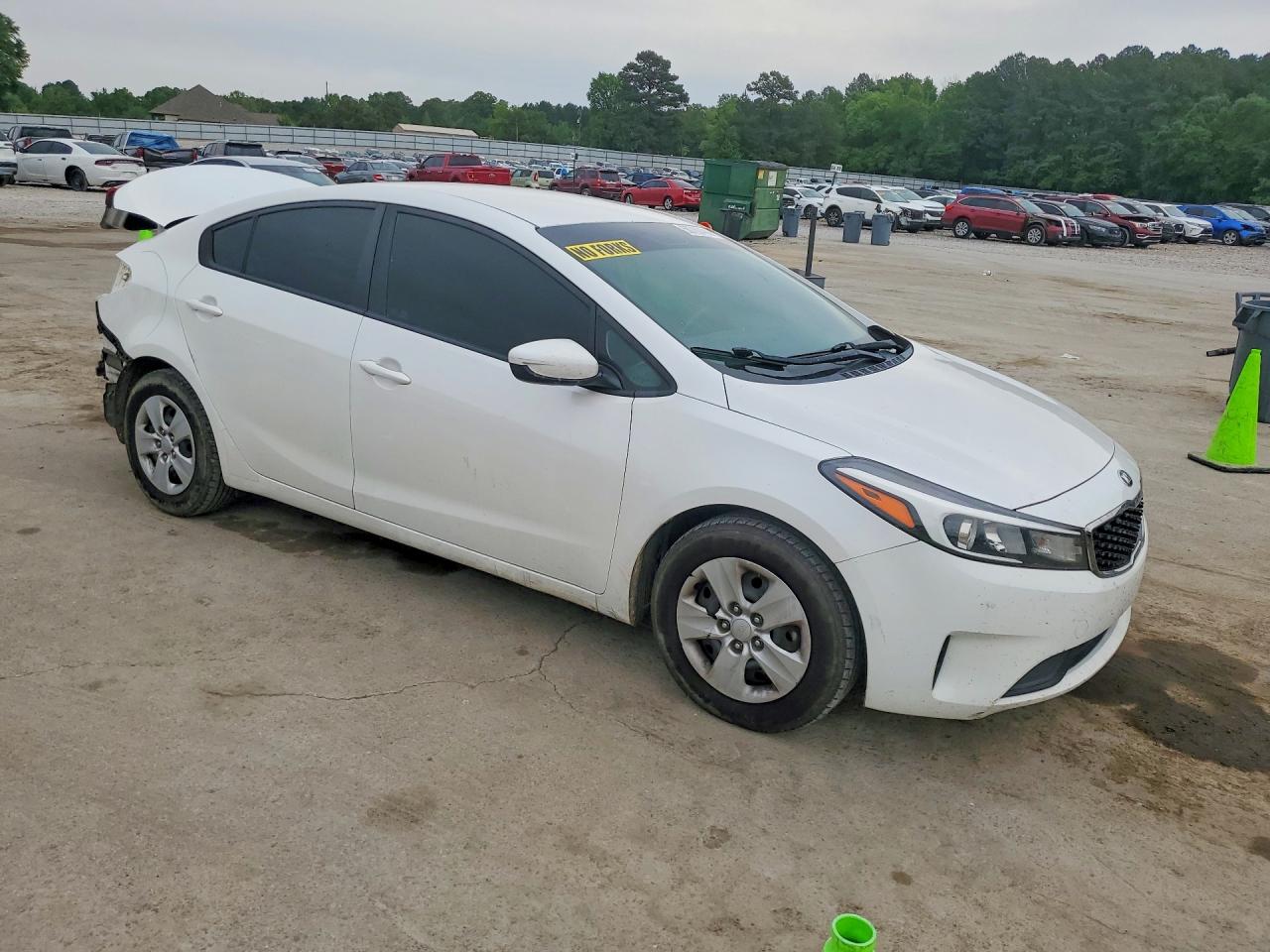 2017 KIA FORTE LX photo 7