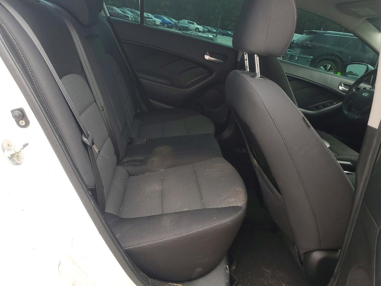 2017 KIA FORTE LX photo 19