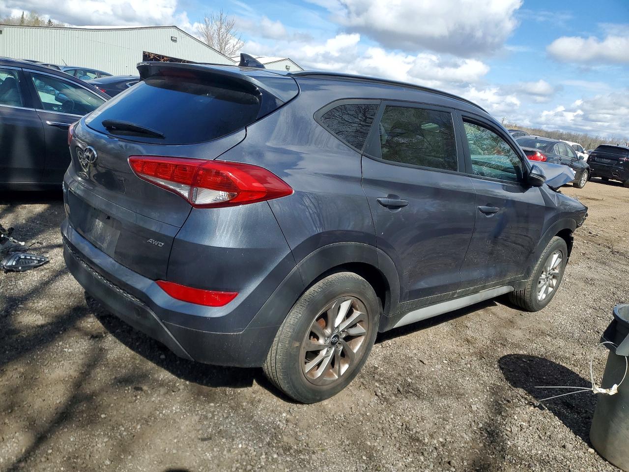2018 HYUNDAI TUCSON SE photo 5