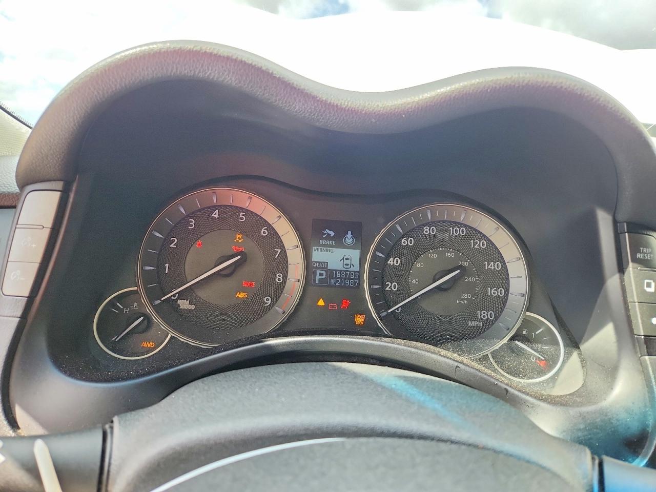 2012 INFINITI M37 X photo 17