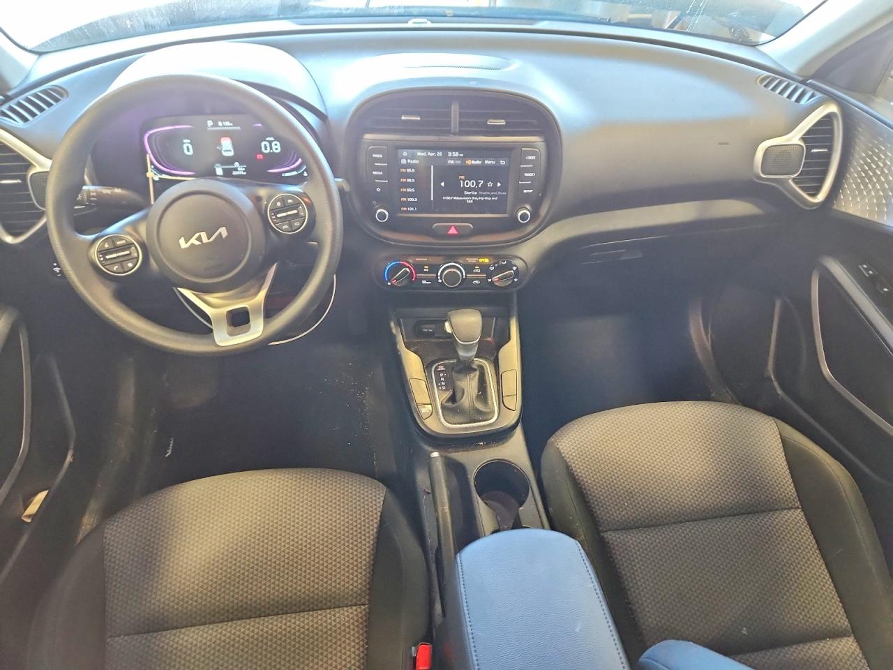2025 KIA SOUL LX photo 22