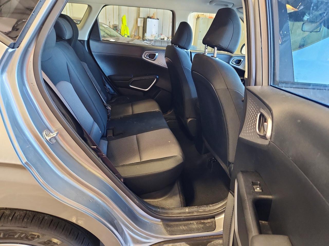 2025 KIA SOUL LX photo 28