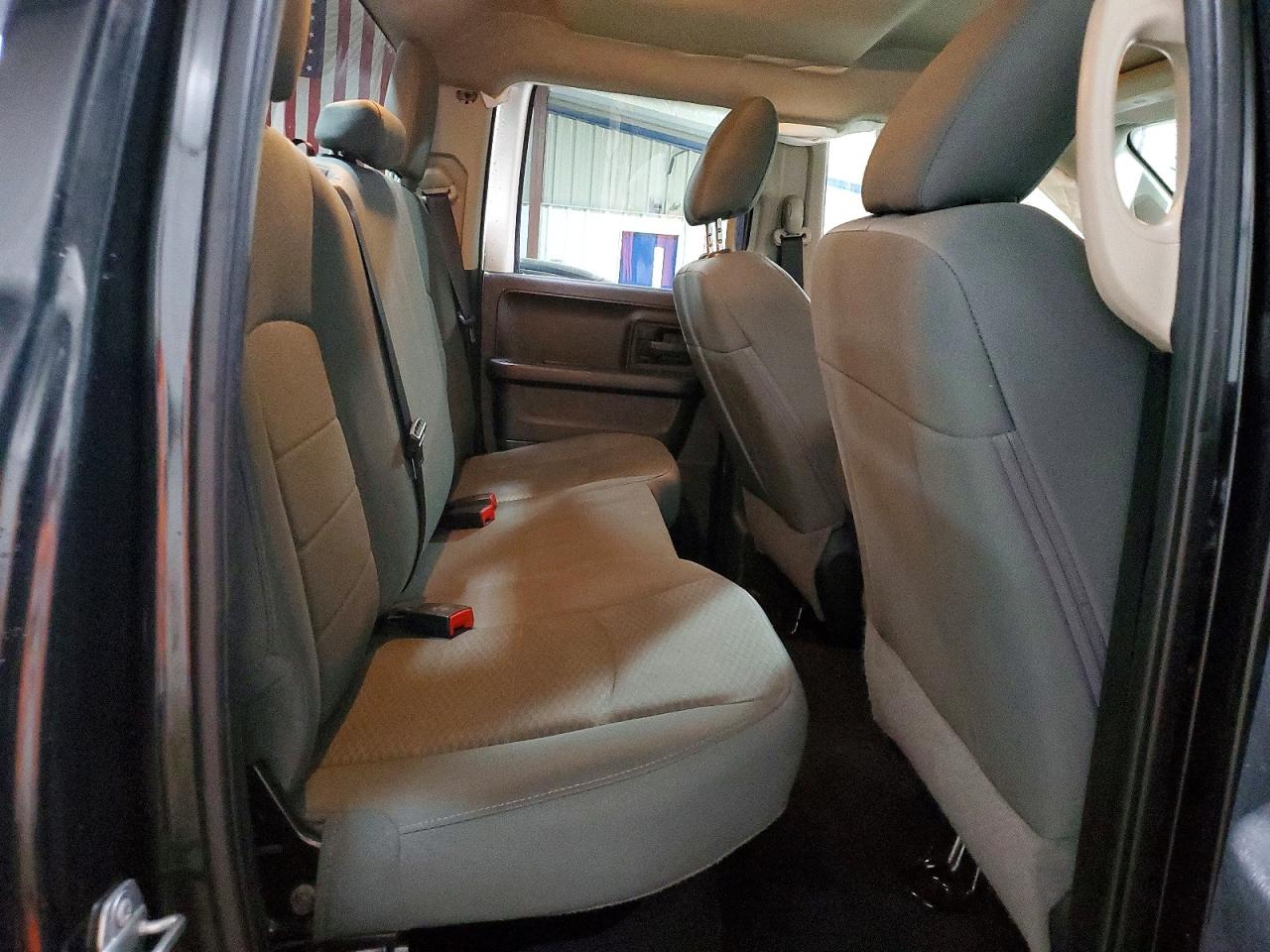 2018 RAM 1500 ST photo 19