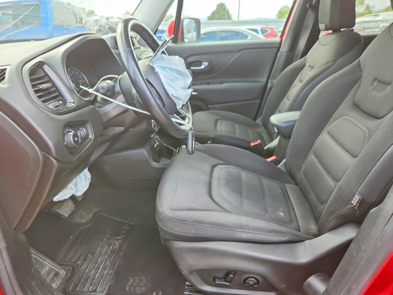 2017 JEEP RENEGADE LATITUDE photo 13