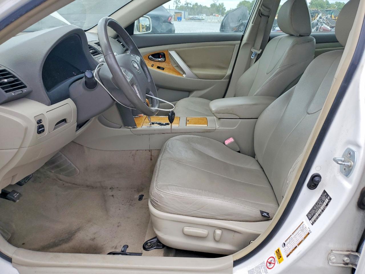 2007 TOYOTA CAMRY XLE photo 13