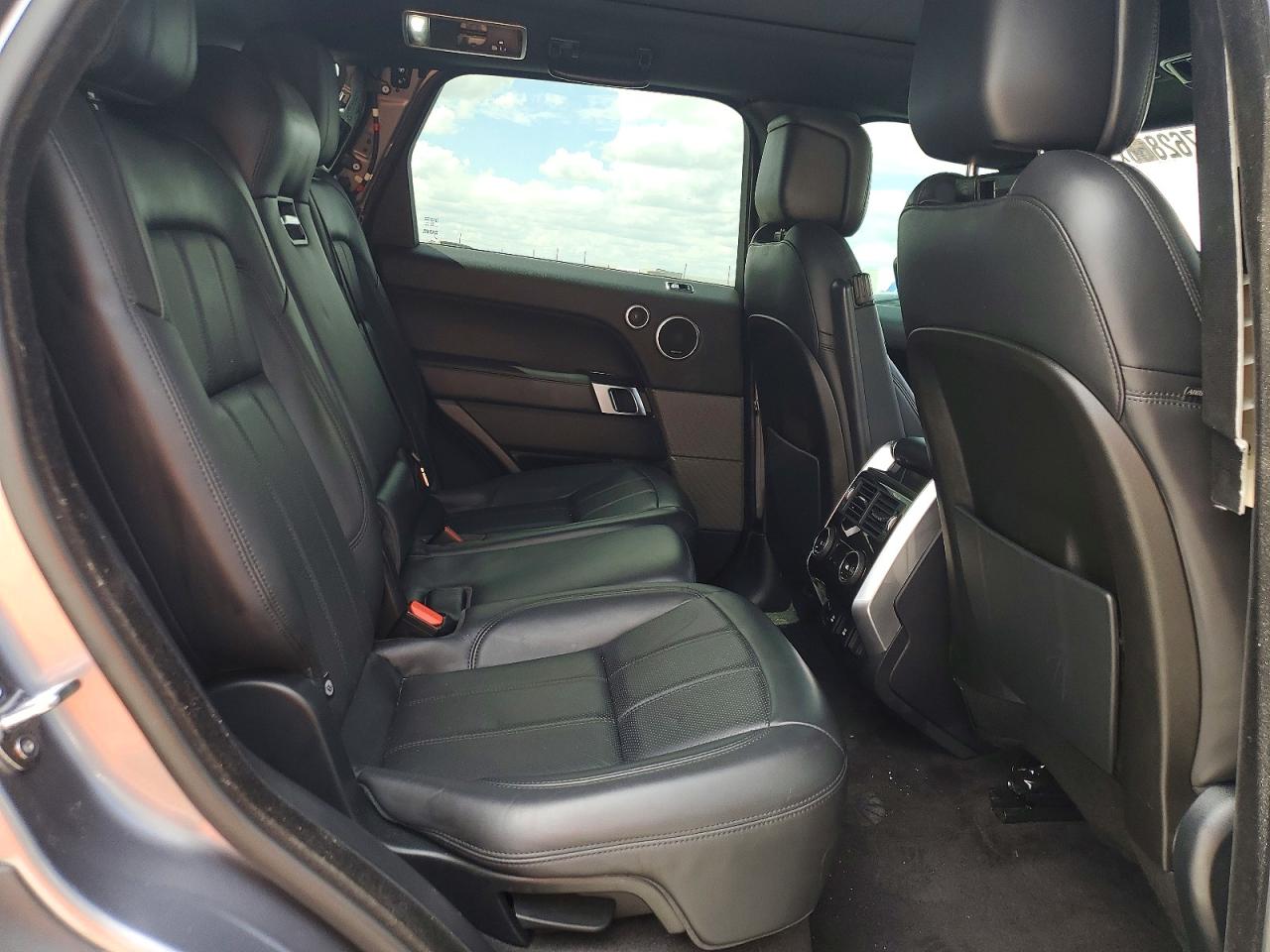 2020 LAND ROVER RANGE ROVER SPORT HSE photo 31