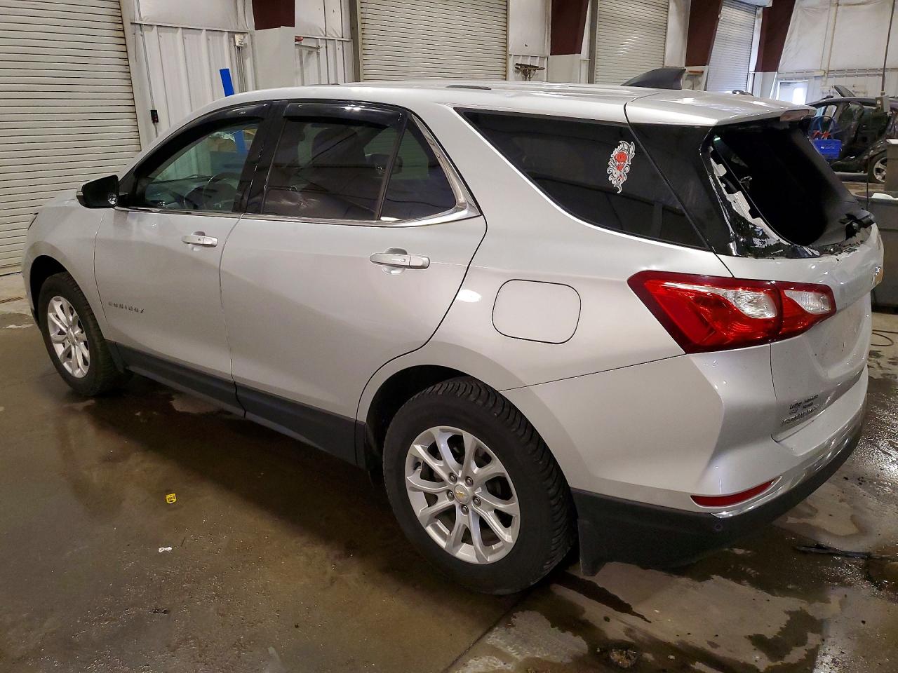 2019 CHEVROLET EQUINOX LT photo 4